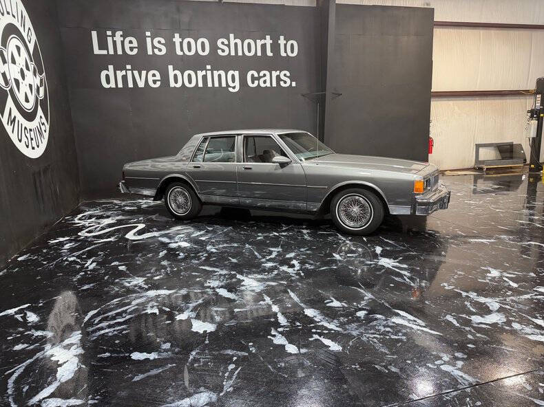Chevrolet-Caprice-1986