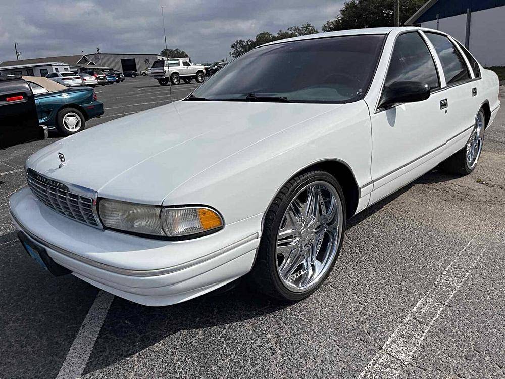 Chevrolet-Caprice-1996-white