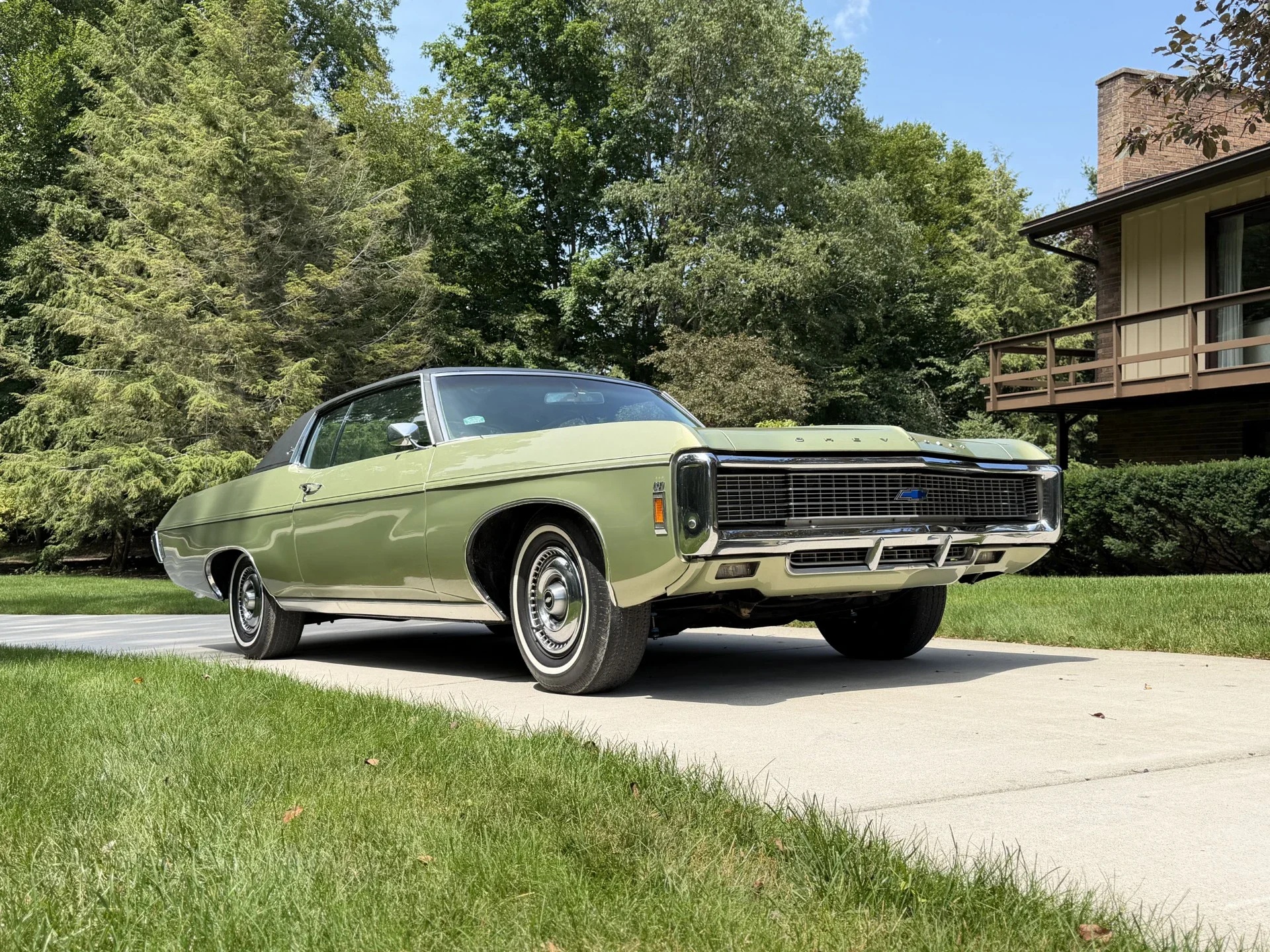 Chevrolet-Caprice-classic-coupe-1969-Green-Green
