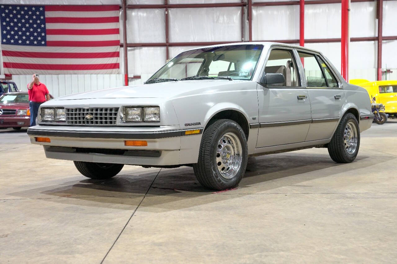 Chevrolet-Cavalier-1984-Silver-Gray