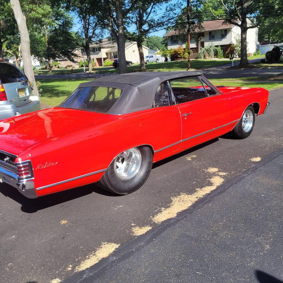 Chevrolet-Chevelle-1967-red