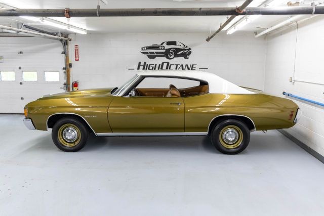 Chevrolet-Chevelle-1972-Coupe-Brown