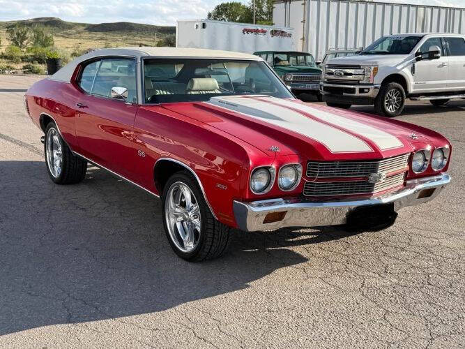 Chevrolet-Chevelle-1976-Red-White-Top-White