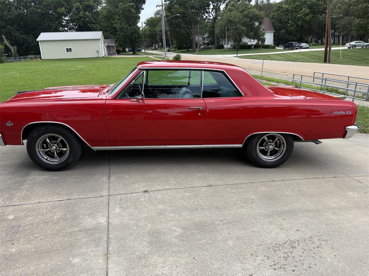 Chevrolet-Chevelle-malibu-ss-1965-red-black-red-stitching