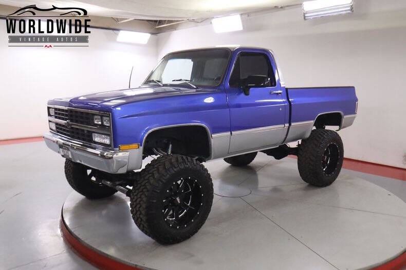 Chevrolet-Ck-10-series-1983-Blue-Silver-Black