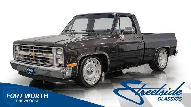 Chevrolet-Ck-10-series-1983-Grey-Metallic-Black