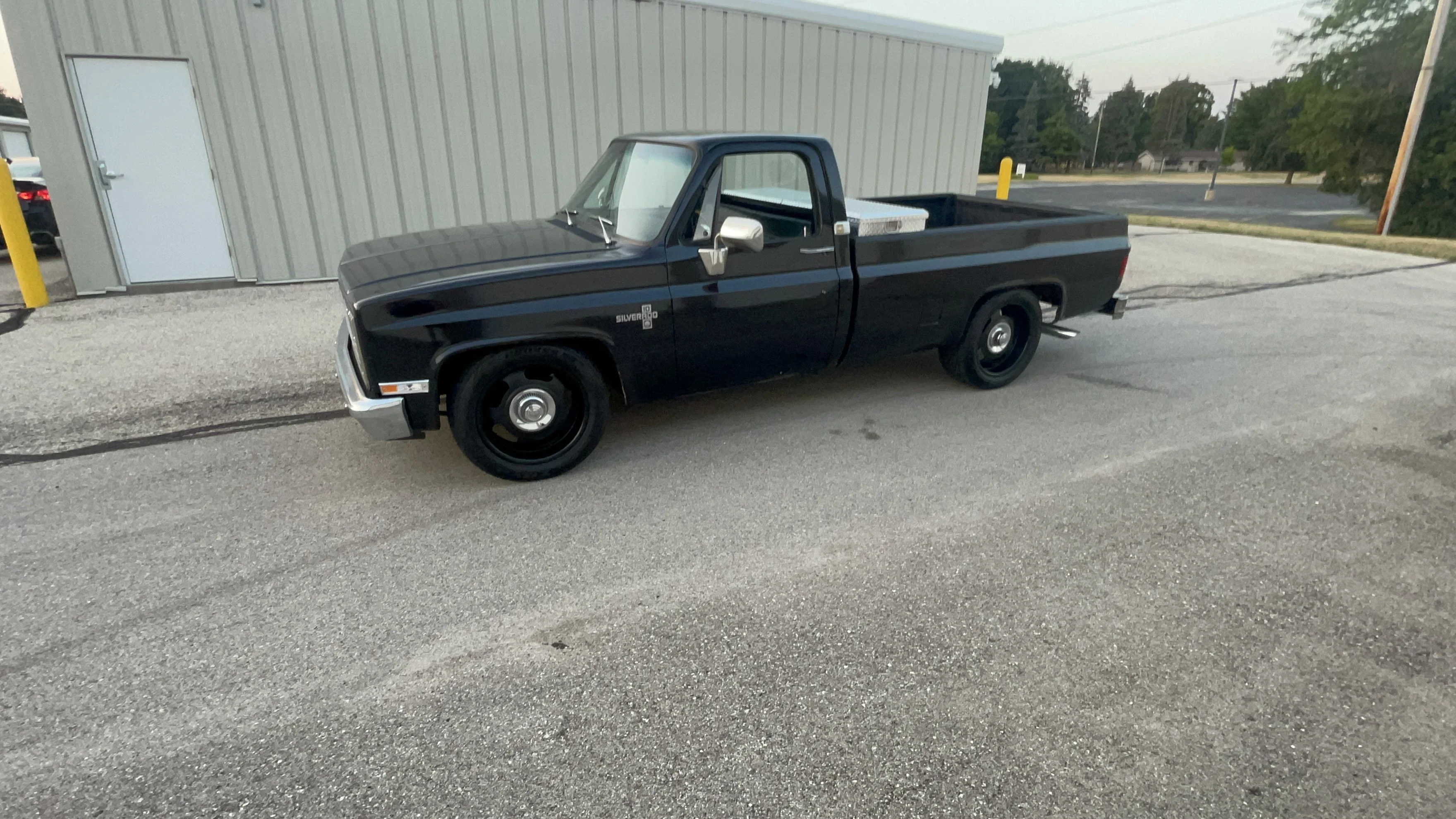 Chevrolet-Ck-truck-1983-Black