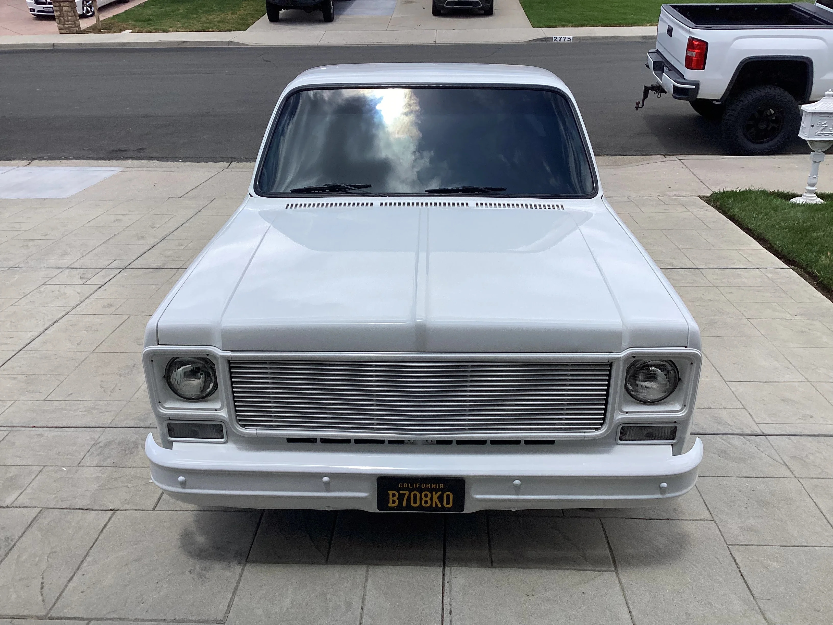 Chevrolet-Ck-truck-2wd-regular-cab-1500-1975-White-Black
