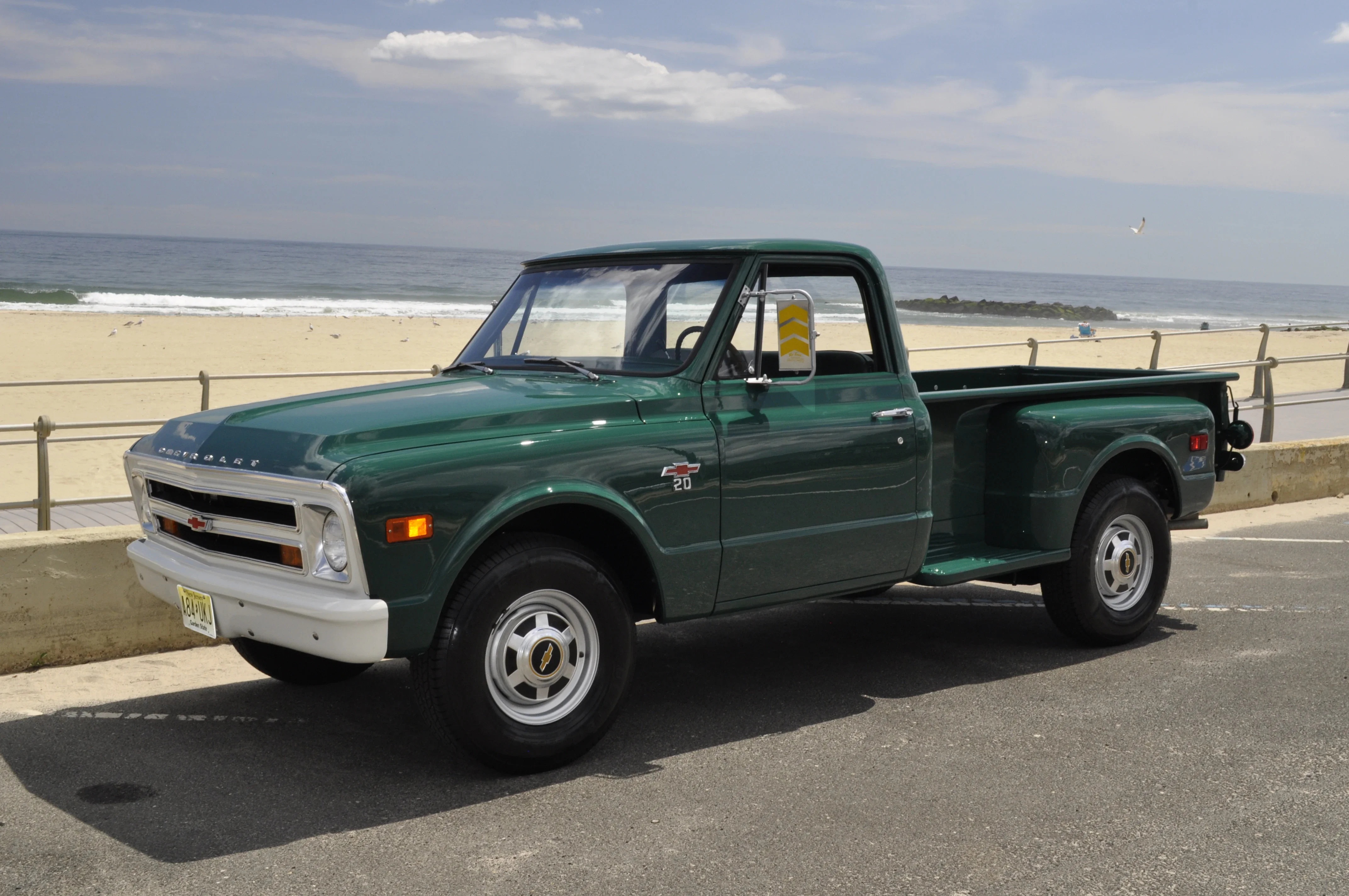 Chevrolet-Ck-truck-c20-1968-Green-Green