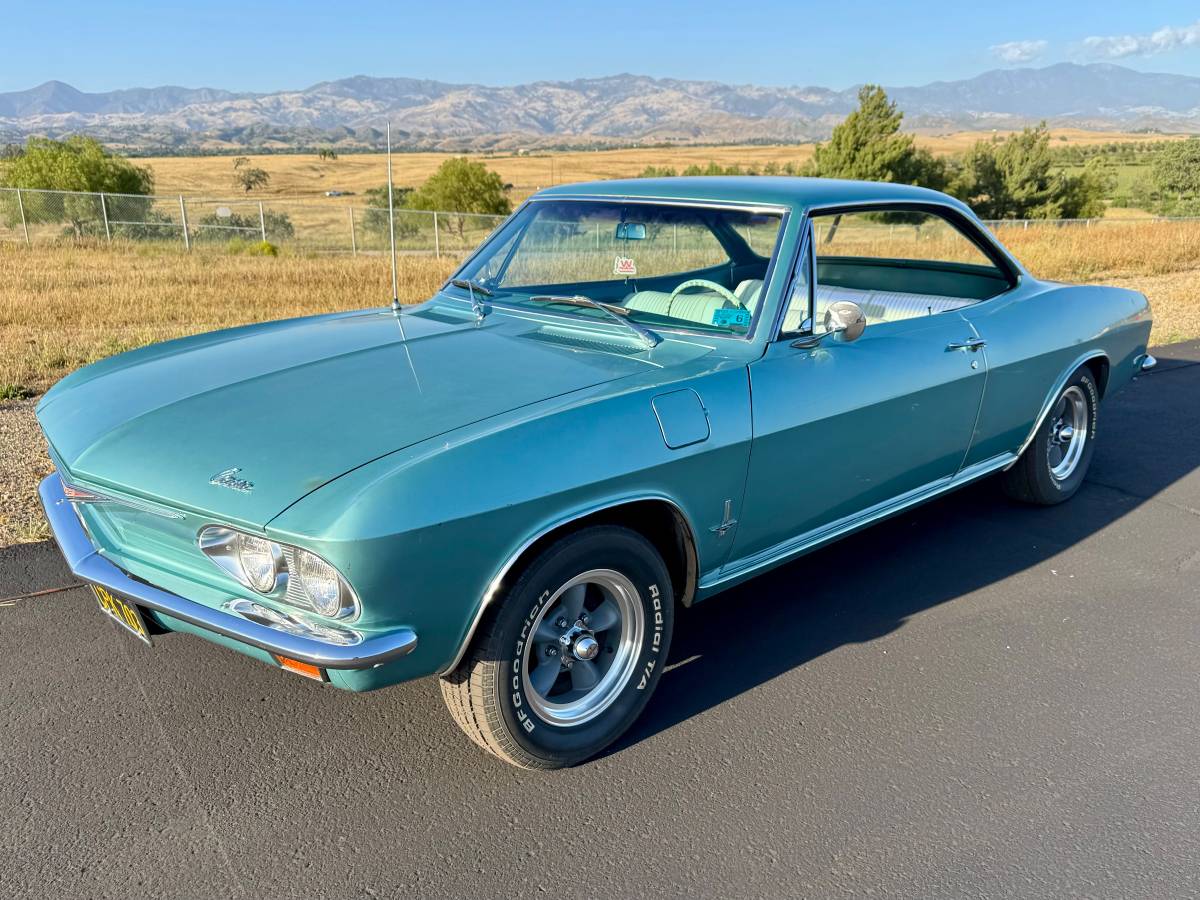 Chevrolet-Corvair-1965