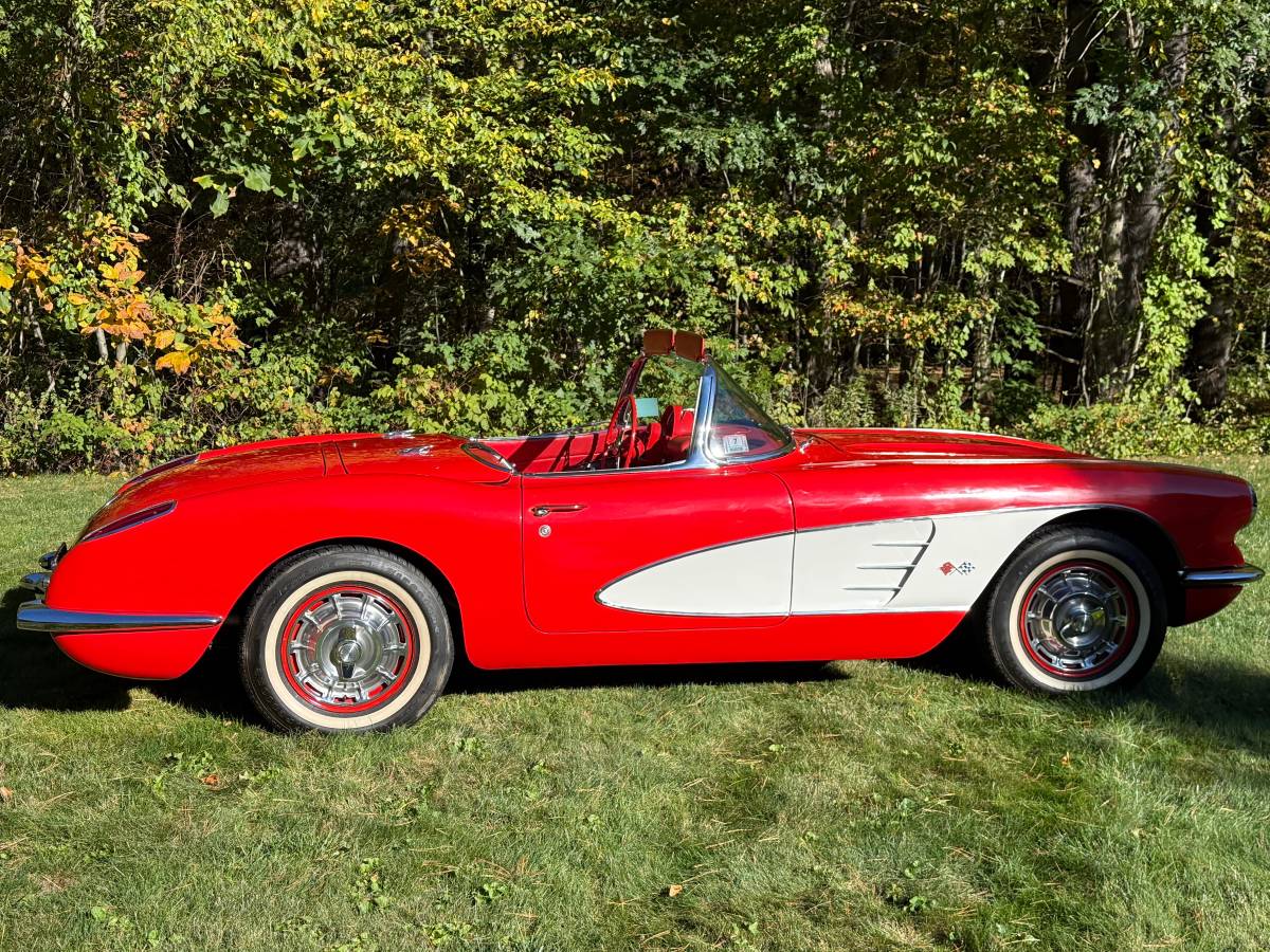 Chevrolet-Corvette-1960-red