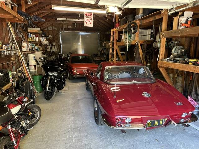 Chevrolet-Corvette-1966-red