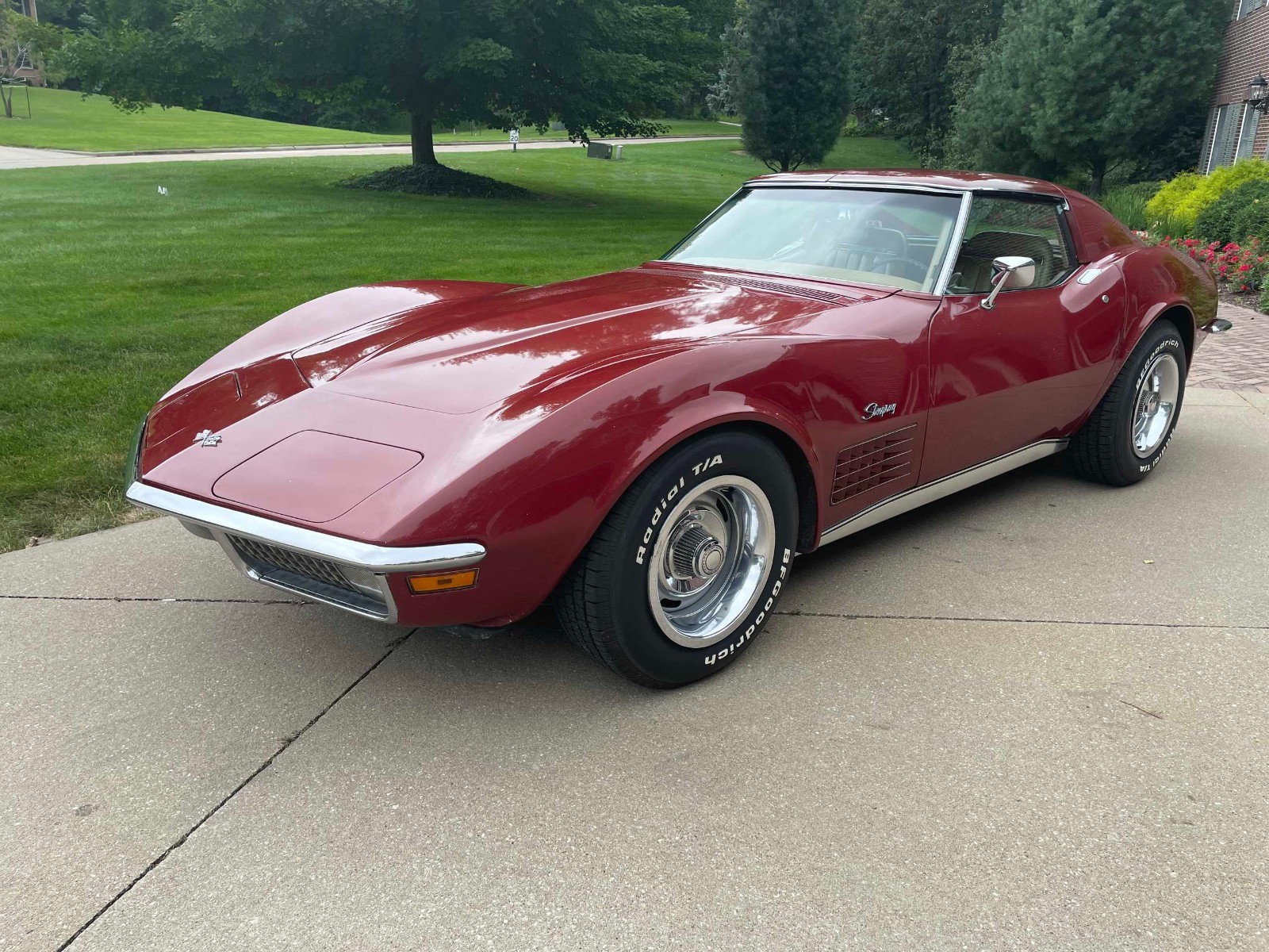 Chevrolet-Corvette-1970-Coupe-Tan
