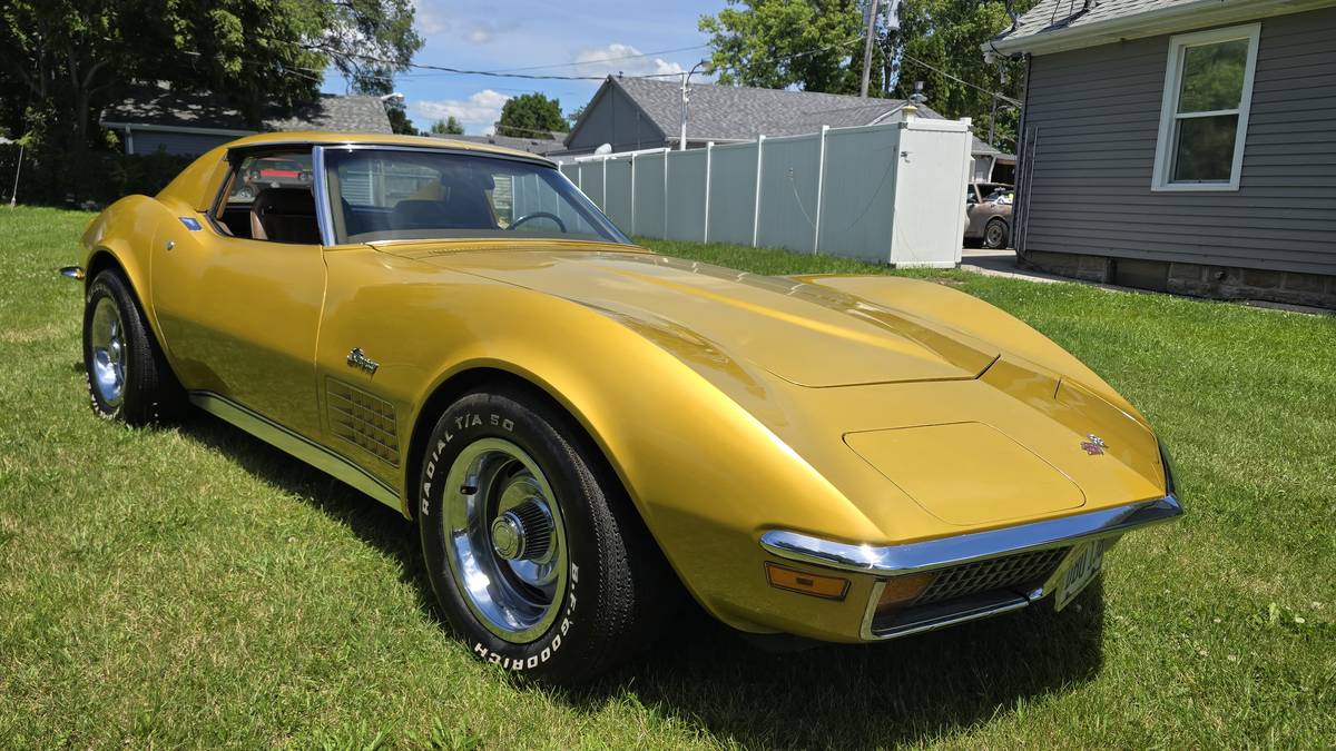 Chevrolet-Corvette-1972
