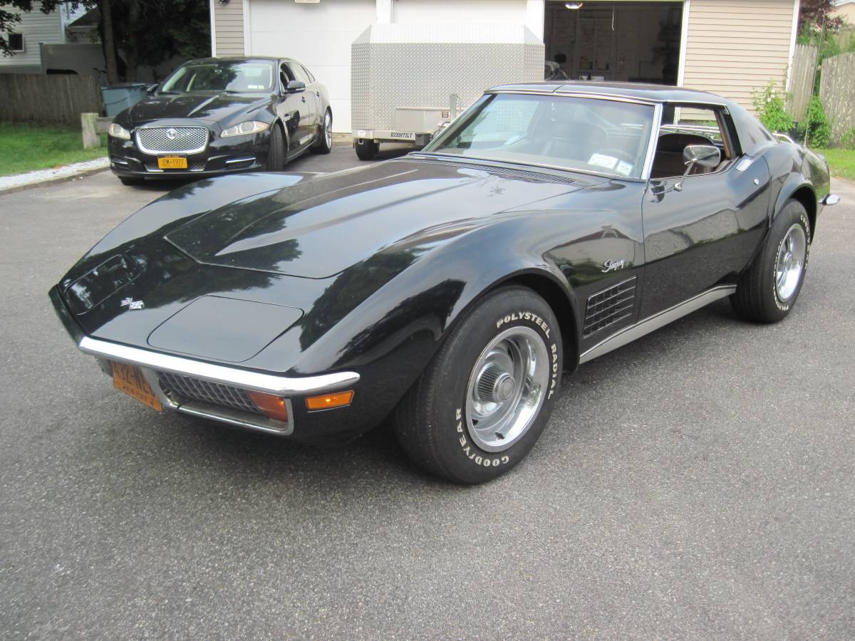 Chevrolet-Corvette-1972