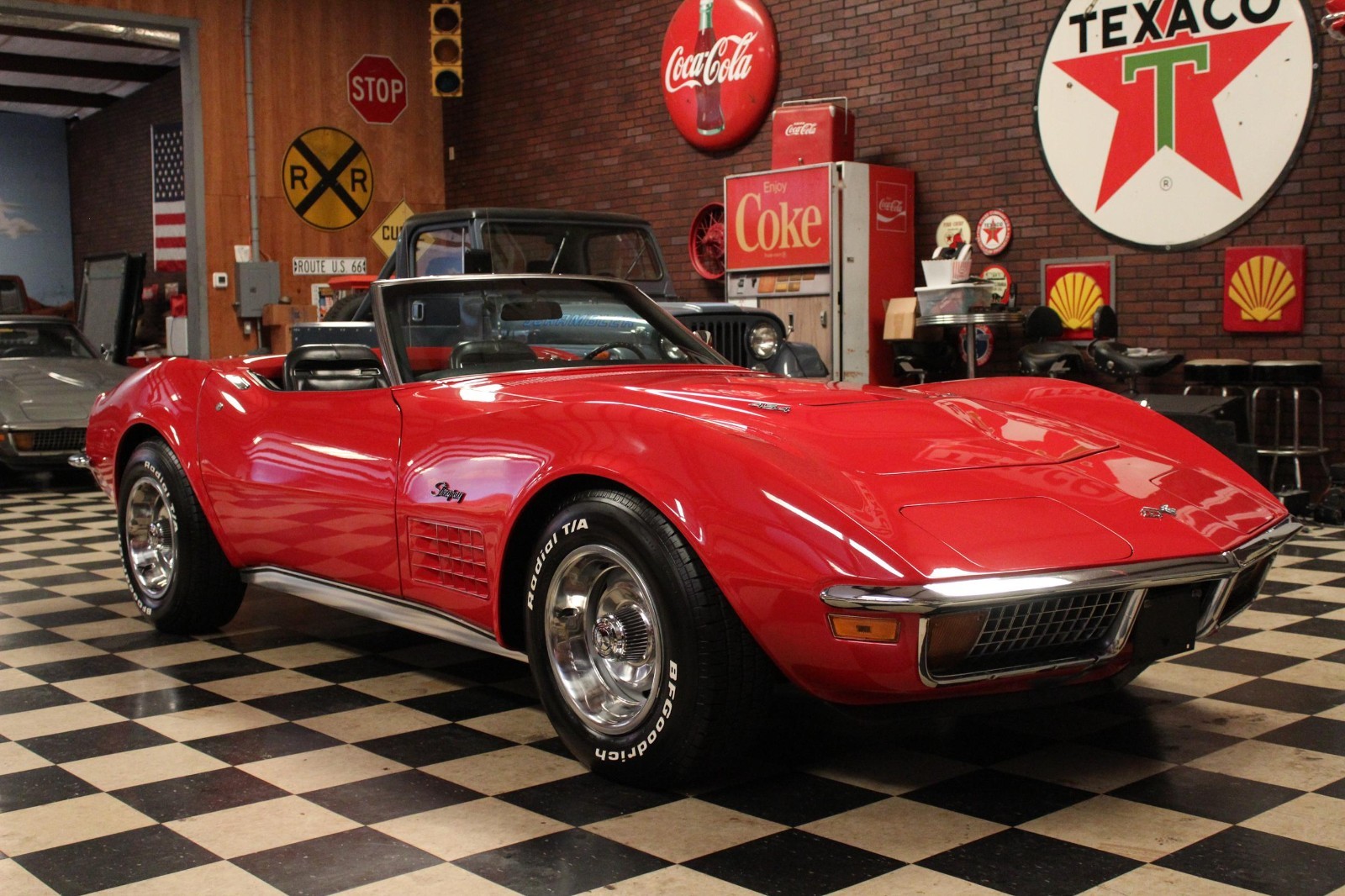 Chevrolet-Corvette-1972-Convertible-Black
