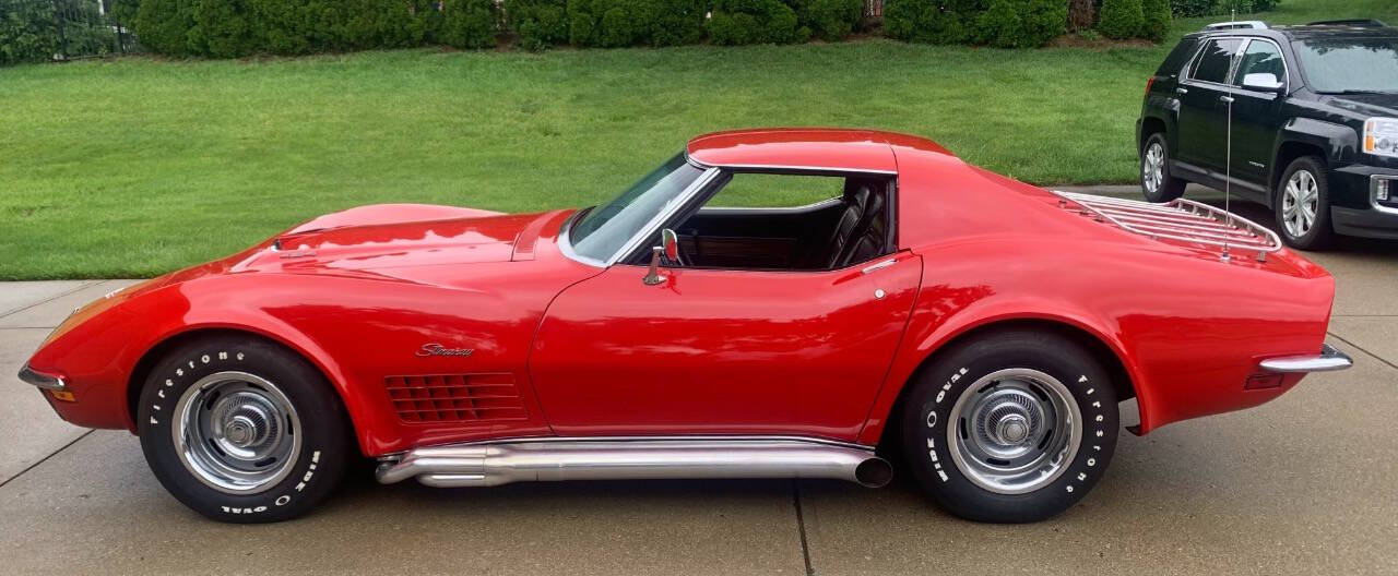 Chevrolet-Corvette-1972-Red-Black