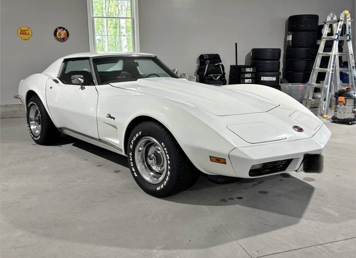 Chevrolet-Corvette-1973-white
