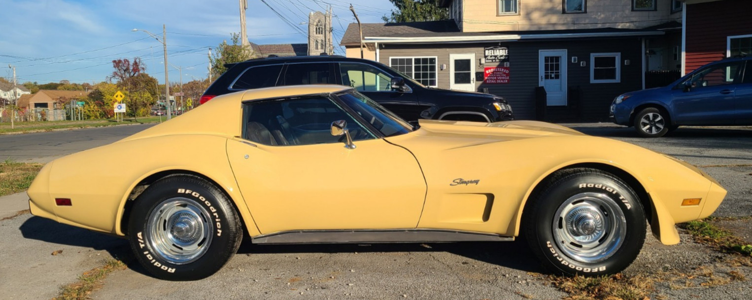 Chevrolet-Corvette-1977-Coupe-Brown