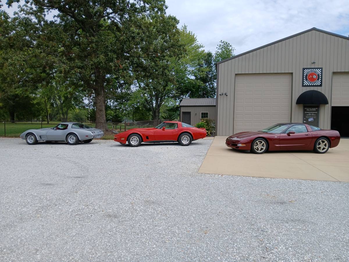 Chevrolet-Corvette-1978-silver