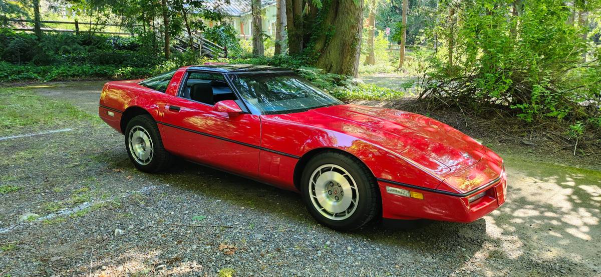 Chevrolet-Corvette-1987-red