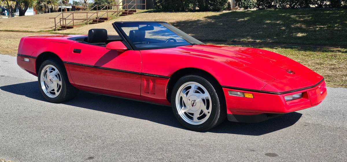 Chevrolet-Corvette-1989