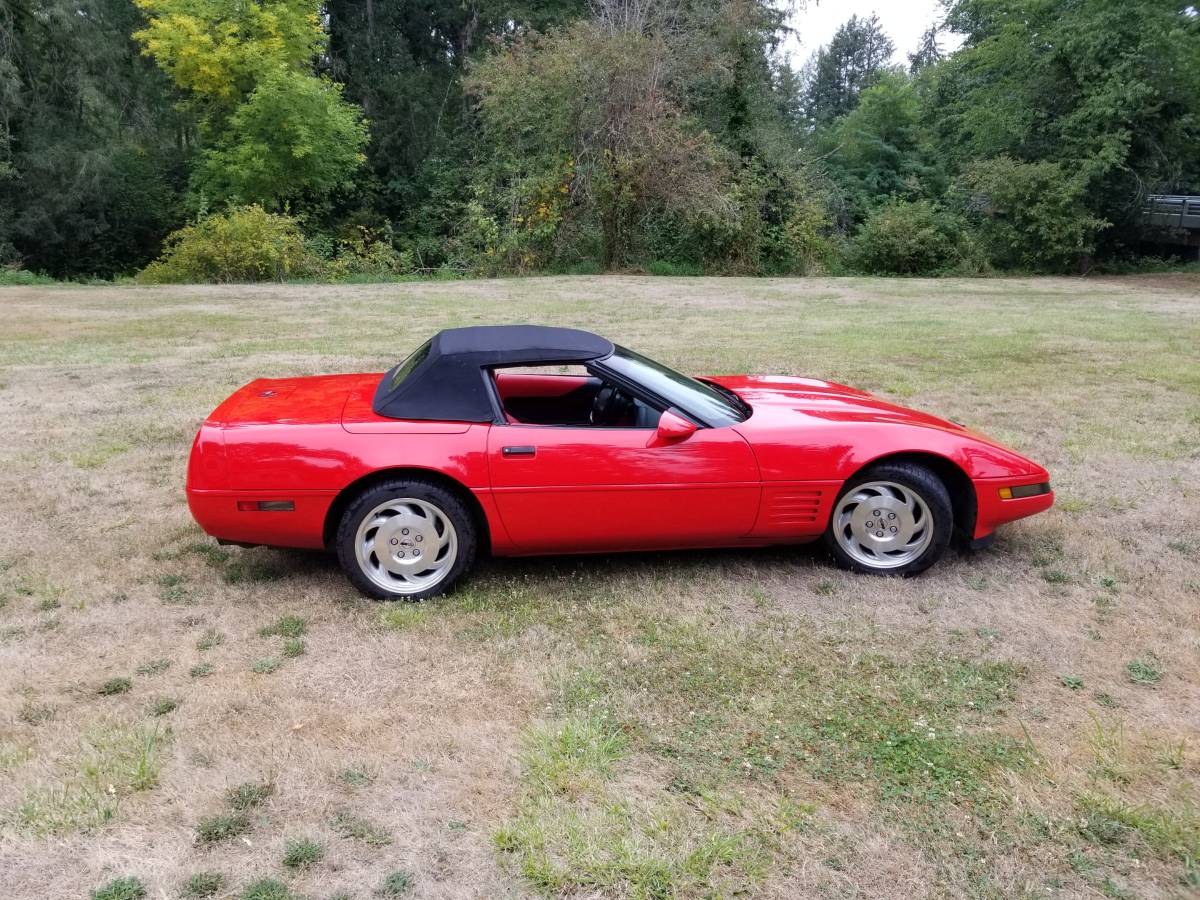 Chevrolet-Corvette-1994-red