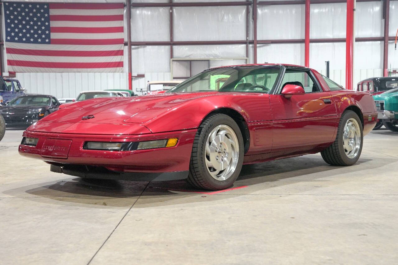 Chevrolet-Corvette-1995-Maroon-Black