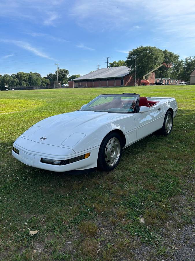 Chevrolet-Corvette-convertible-1995-white