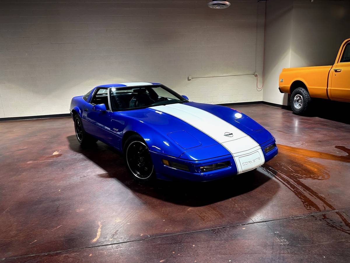 Chevrolet-Corvette-grand-sport-1996