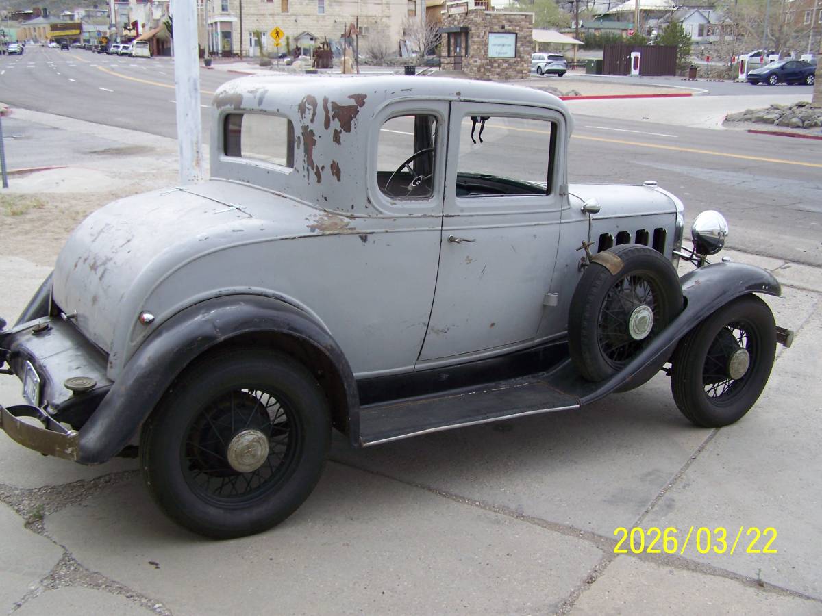 Chevrolet-Coupe-original-1932-grey