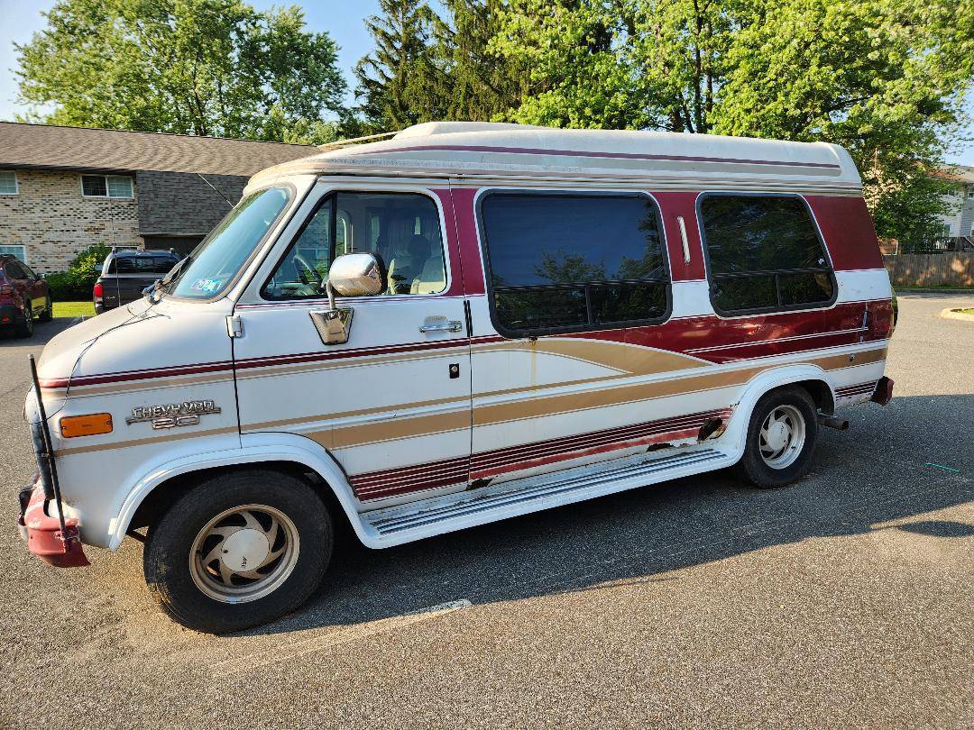 Chevrolet-G20-van-1994-red
