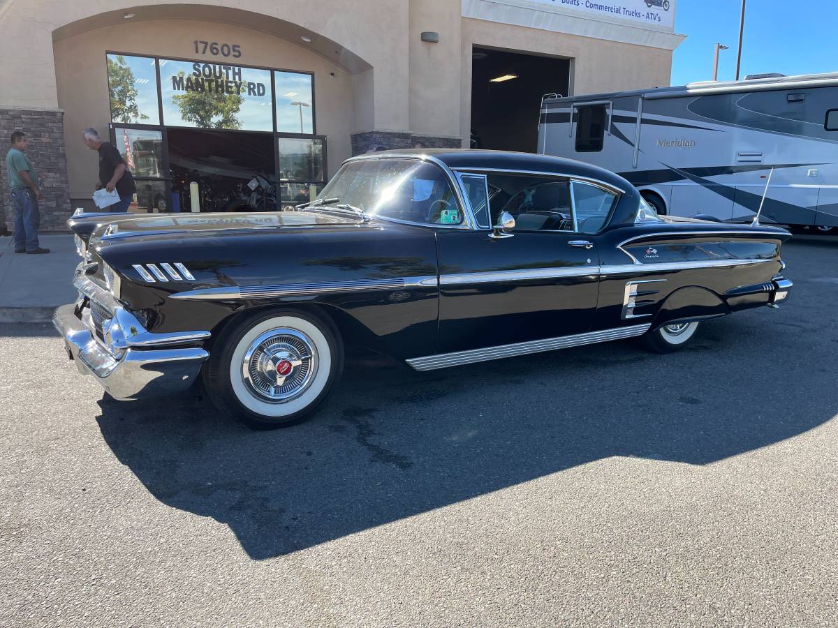 Chevrolet-Impala-1958