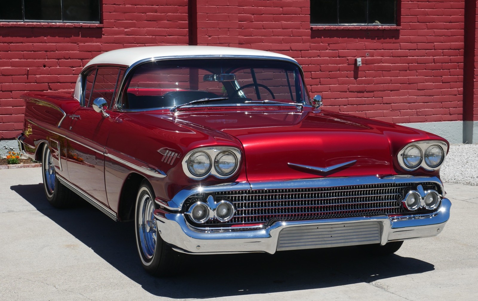 Chevrolet-Impala-1958-Coupe-BeigeTan