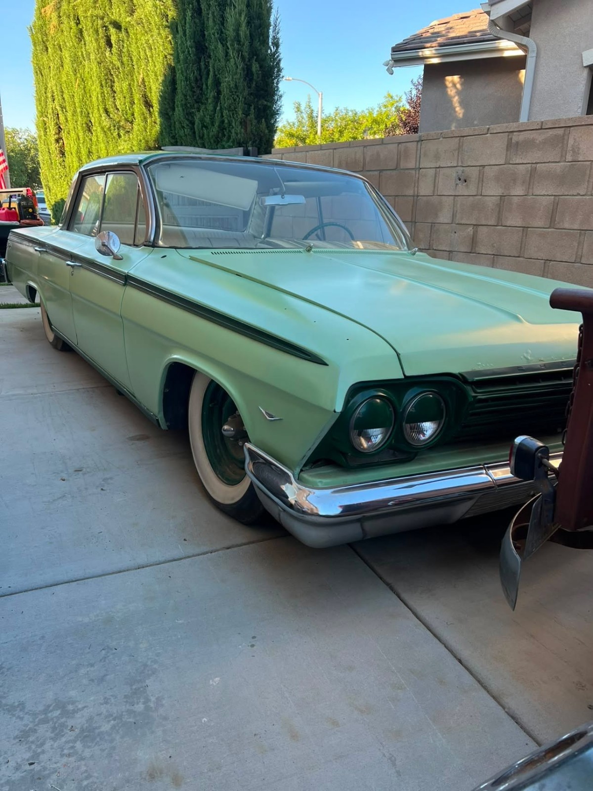 Chevrolet-Impala-1962-Sedan-White