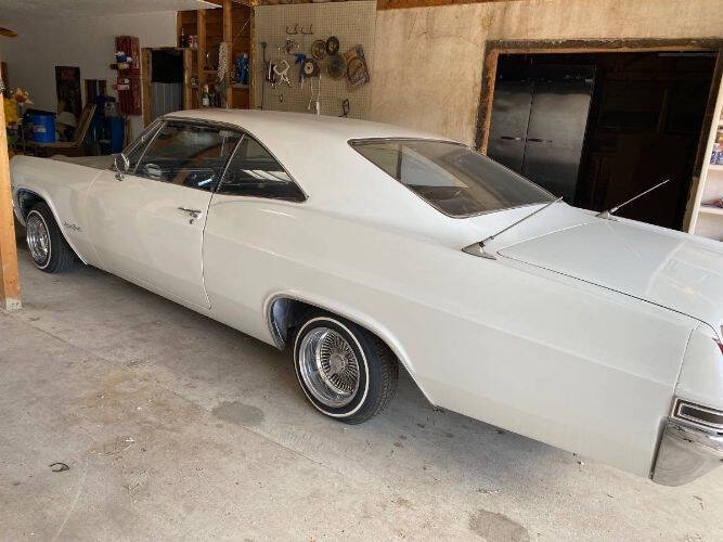 Chevrolet-Impala-1965-White-Black