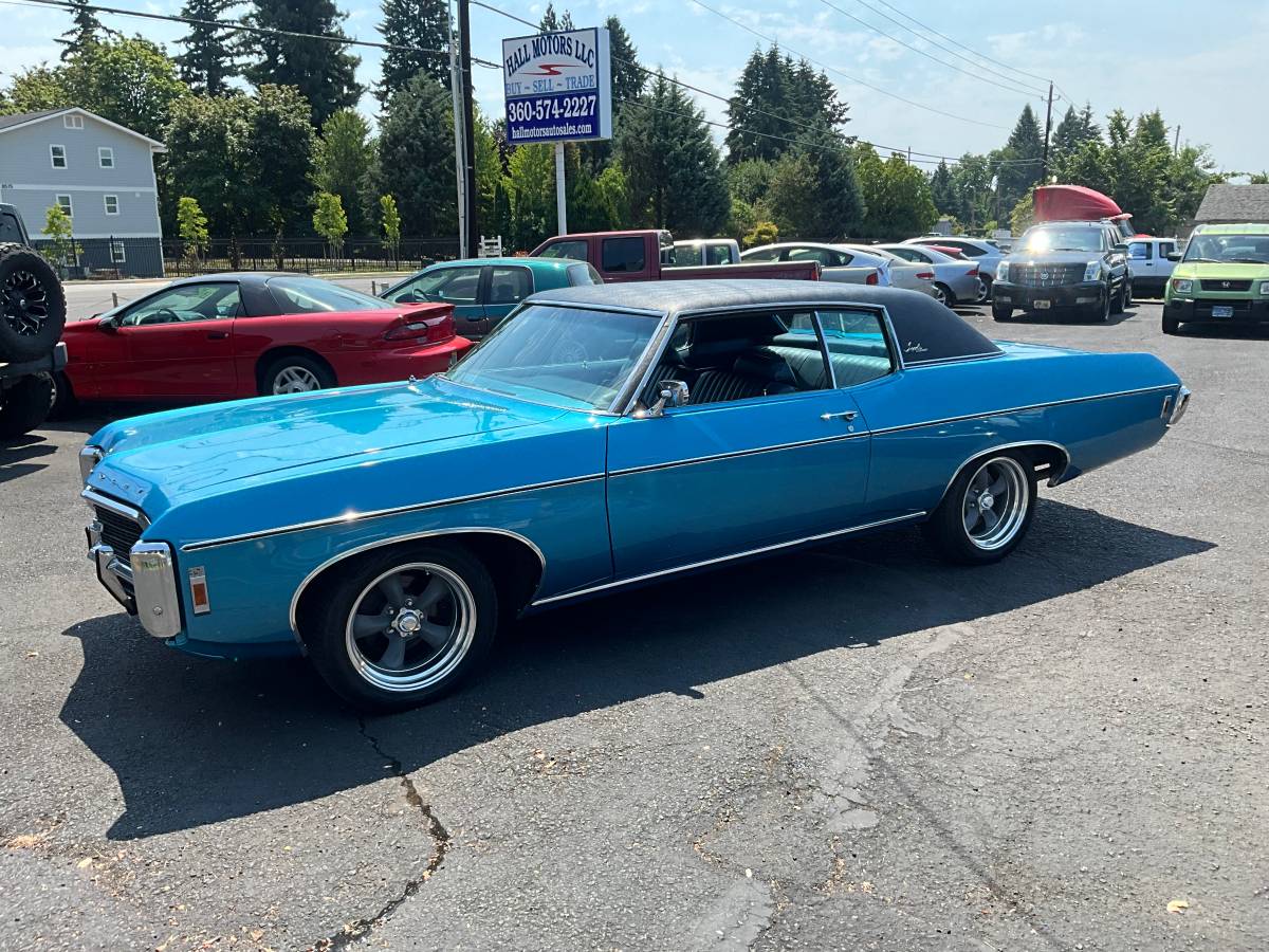 Chevrolet-Impala-1969-blue