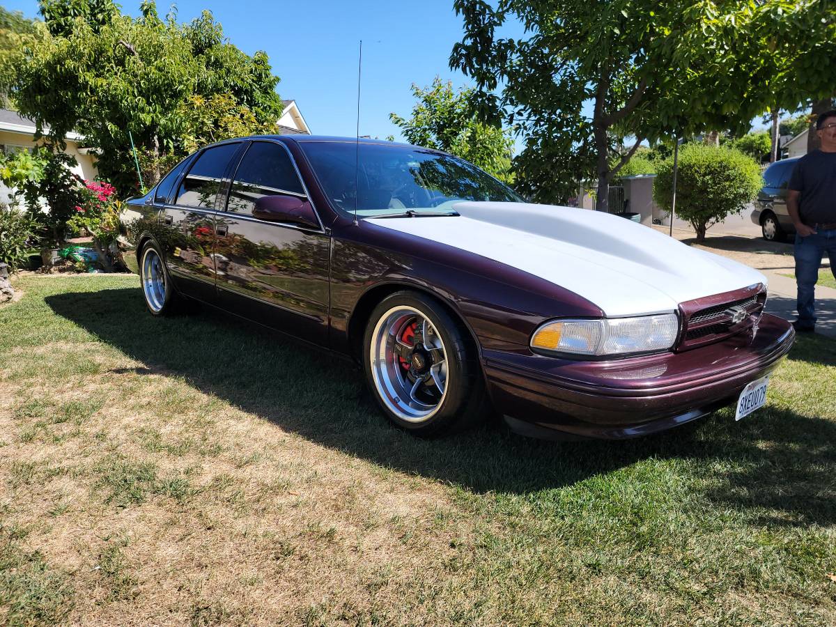 Chevrolet-Impala-1996