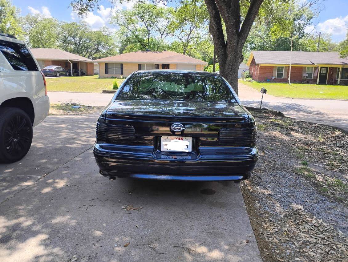 Chevrolet-Impala-caprice-1994-black