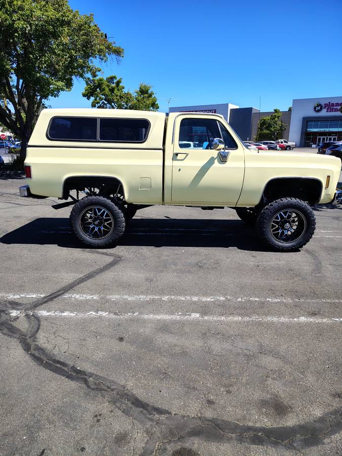 Chevrolet-K10-4x4-1974-yellow