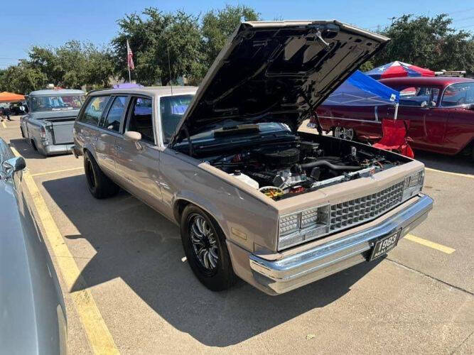 Chevrolet-Malibu-1983