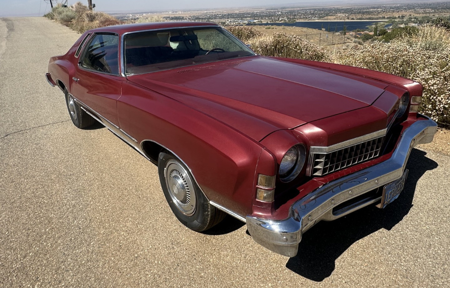 Chevrolet-Monte-Carlo-1975-Coupe-Burgundy