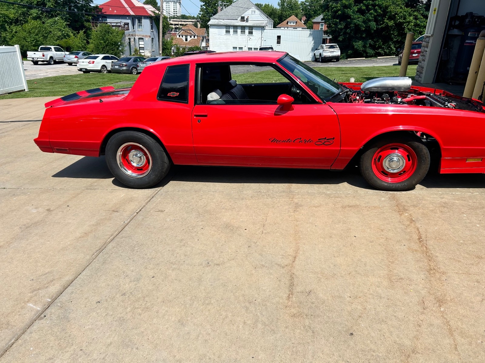 Chevrolet-Monte-Carlo-1984-Coupe