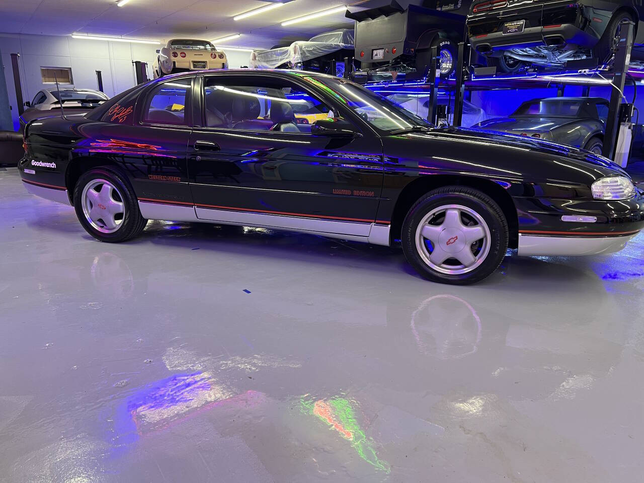 Chevrolet-Monte-carlo-1995-Black-Black