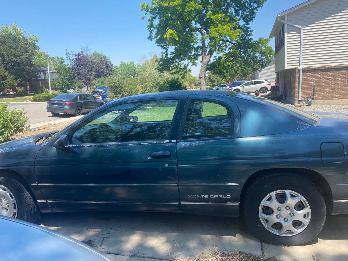 Chevrolet-Monte-carlo-1995-green