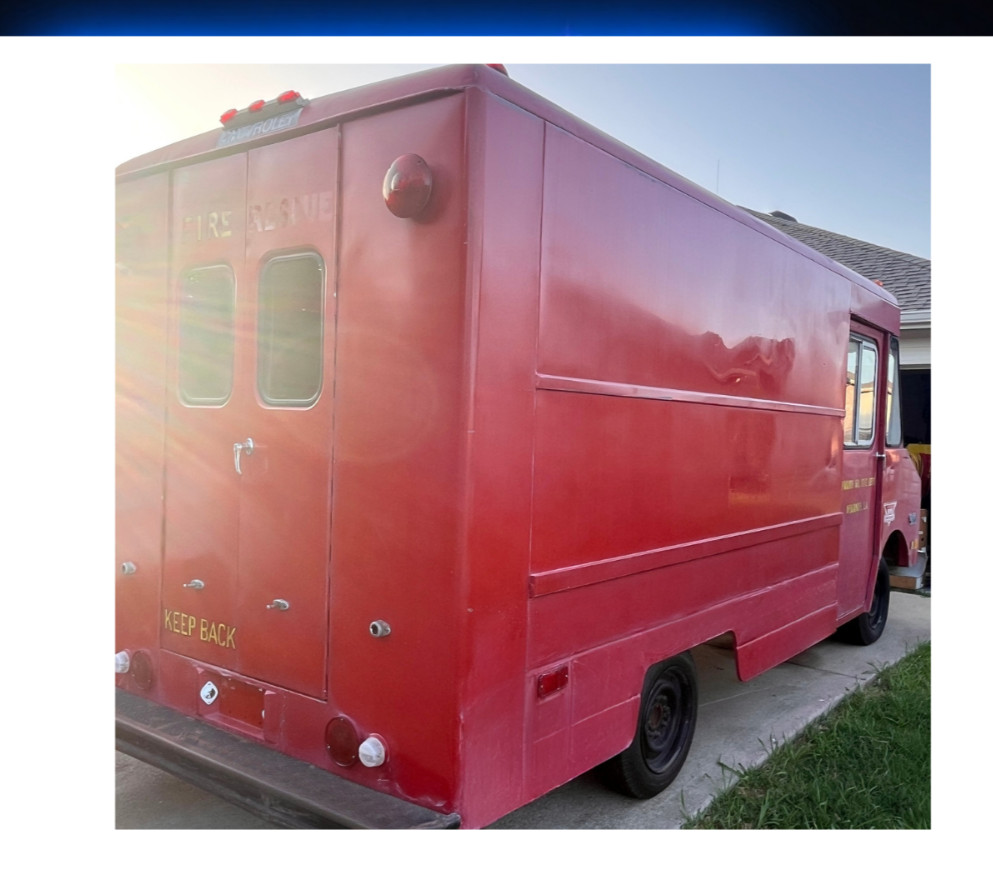 Chevrolet-P20-1981-Delivery-Van-Gray