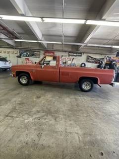 Chevrolet-Pick-up-1981-red