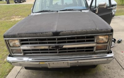 Chevrolet R10 Suburban 1988