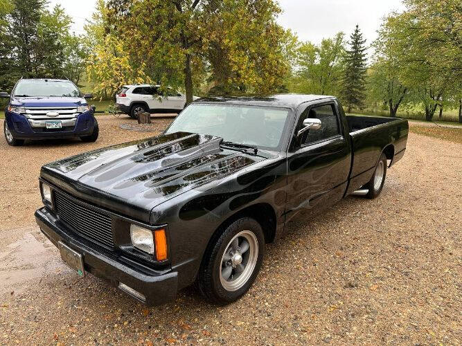 Chevrolet-S-10-1985-Black