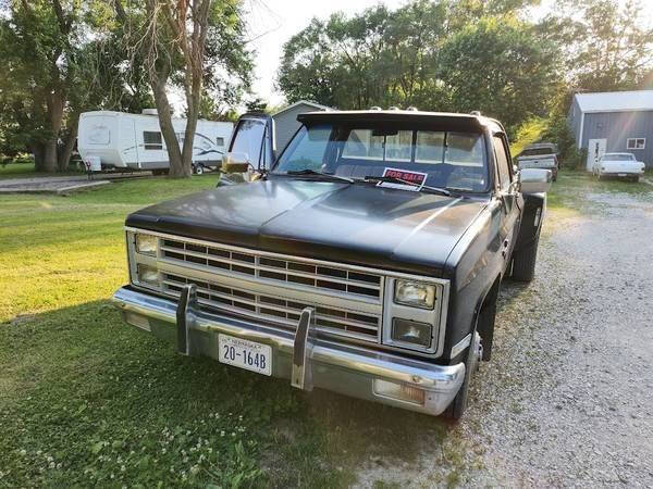 Chevrolet-Silverado-1500-ss-classic-1982-Black